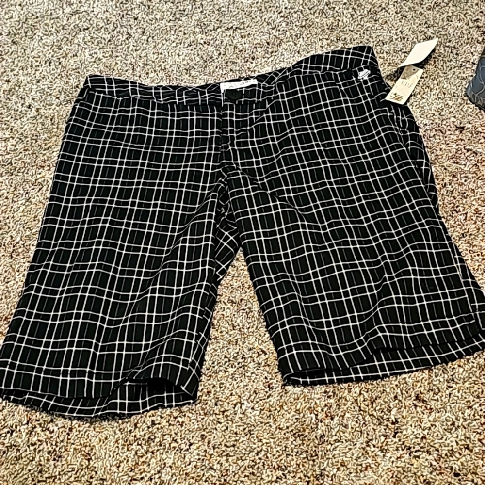 Shorts unisex 5 nwt by lost